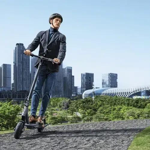 اسکوتر برقی شیائومی مدل 4 Ultra image gallery