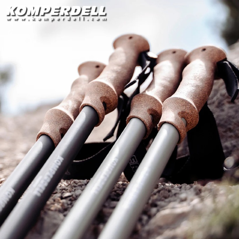 باتوم کوه نوردی کامپردل مدل  Highlander Cork مجموعه ۲ عددی image gallery