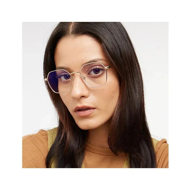 عینک کامپیوتر بارنر مدل تراستور Trastevere image gallery