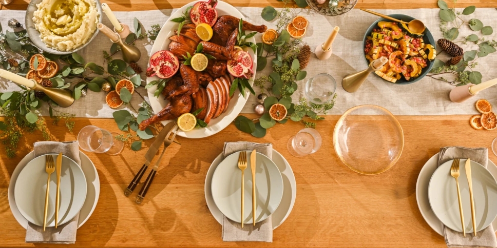 طرحها و رنگهای مختلف سرویس غذاخوری: از کلاسیک تا مدرن